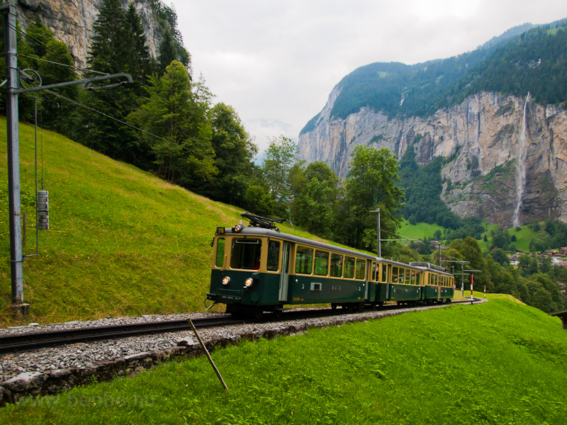 The Wengernalpbahn BDhe 4/4 116 seen between Witimatte and Rohrfluh photo