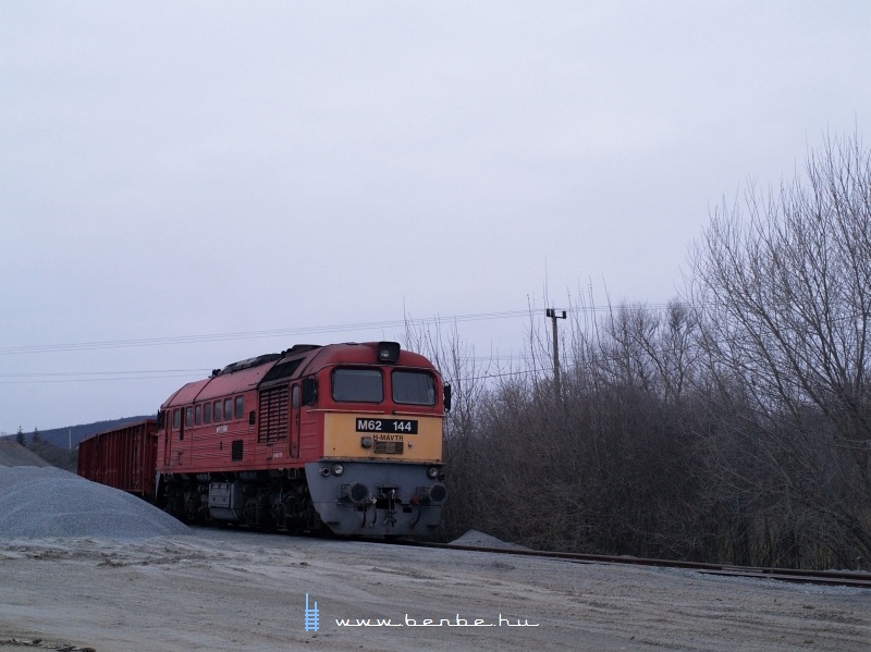 The M62 144 at Recsk-Quarry station photo