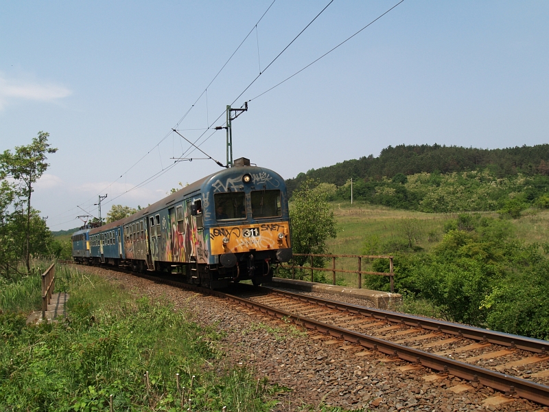 BDt 311 Kisnémedinél fotó