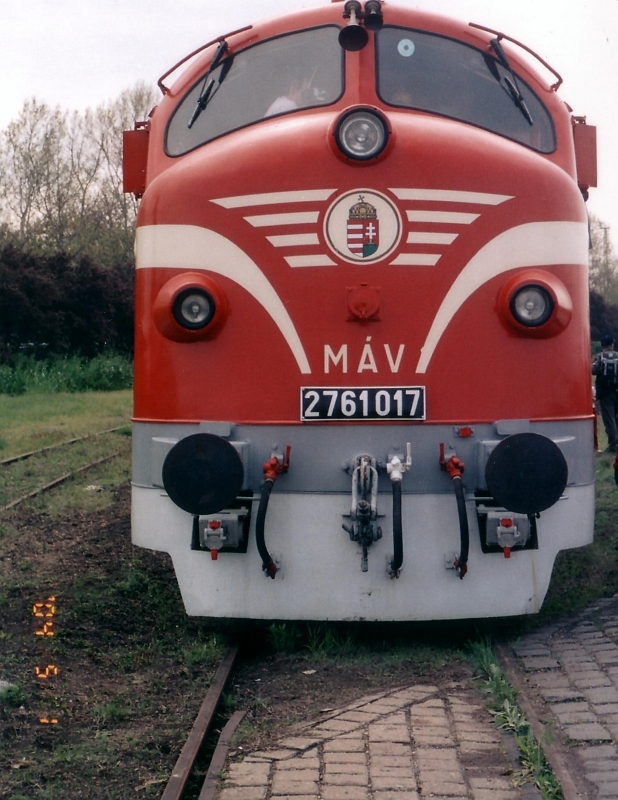 The 2761 017 at Hatvan photo