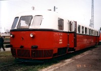 The Árpád fast diesel railcar at Hatvan