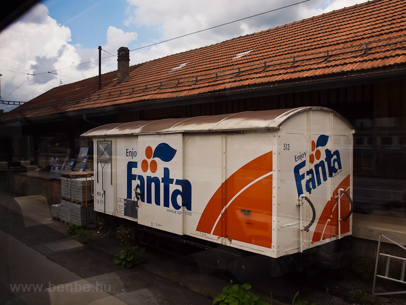 MOB Fanta closed freight ca photo