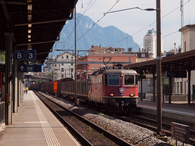The SBB-CFF-FFS Re 4/4 1130 picture