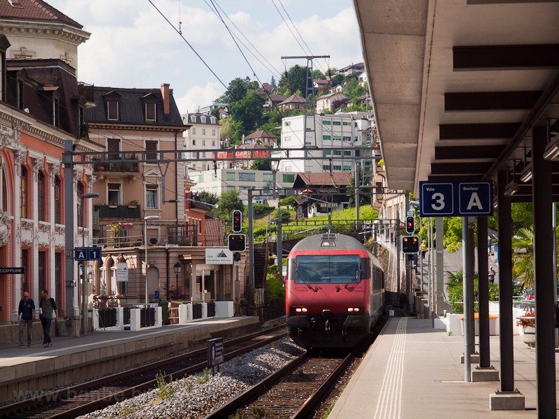 An InterCity at Montreux photo