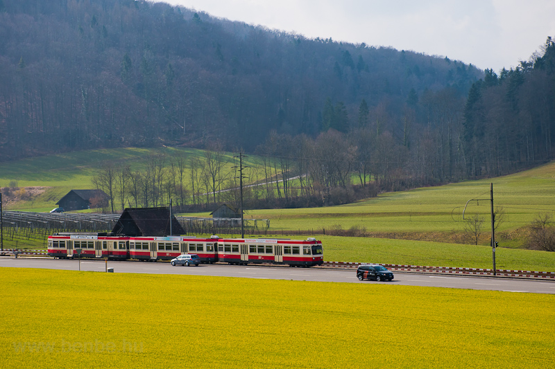 A Waldenburgerbahn Bt 111 Lampenberg-Ramlinsburg s Talhaus kztt fot