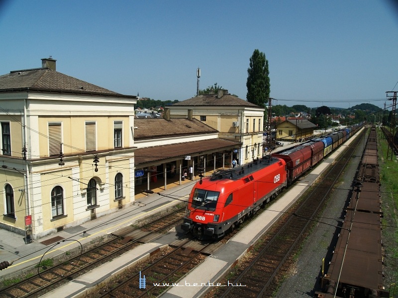 The 1116 240-1 at Melk photo