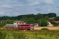 The ČD 705 913-2 seen between Bohušov and Osoblaha