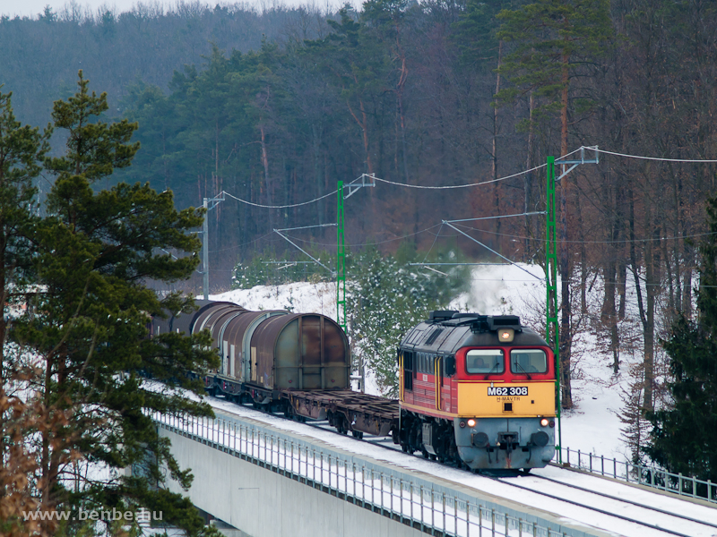 The M62 308 is pulling a mixed freight train on the small viaduct between Nagyrkos and Őriszentpter photo